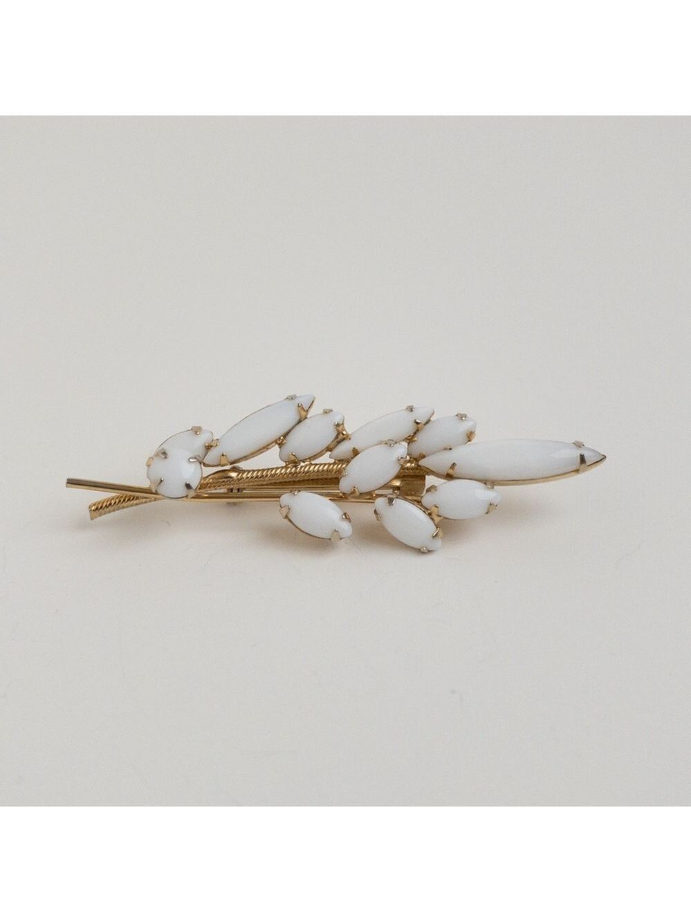 Vintage Flower Leaf Brooch Pin White Milk Glass Gold Tone